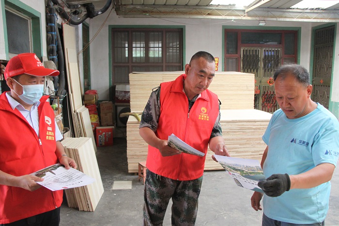 共同開展《滕州市市民文明公約》宣傳活動(dòng) (1).JPG