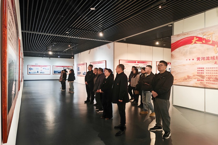 城建集團參觀 (1).jpg