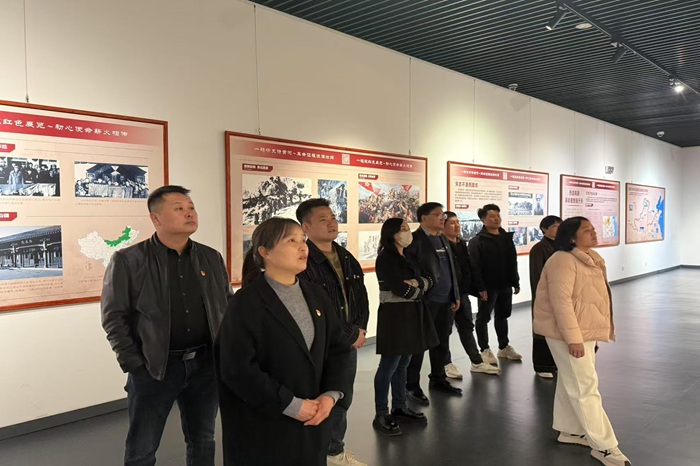 城建集團參觀 (2).jpg